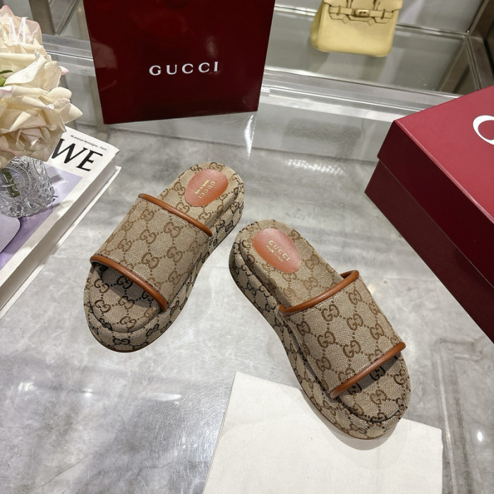 Gv*c sandals