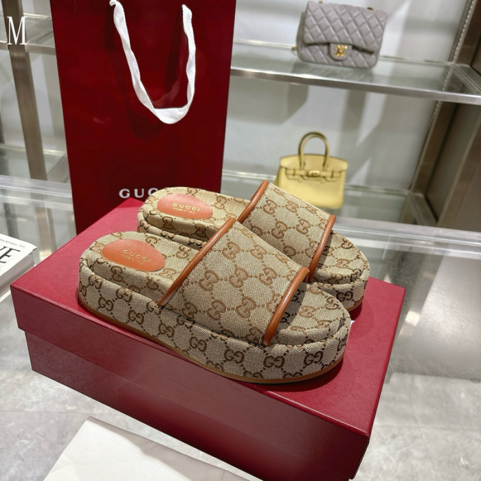 Gv*c sandals
