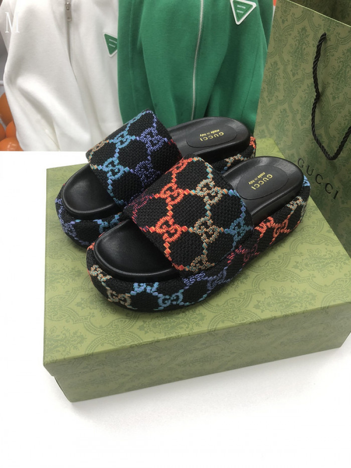 Gv*c sandals