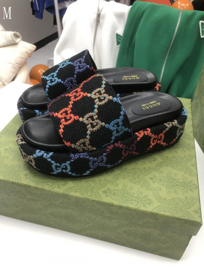 Gv*c sandals