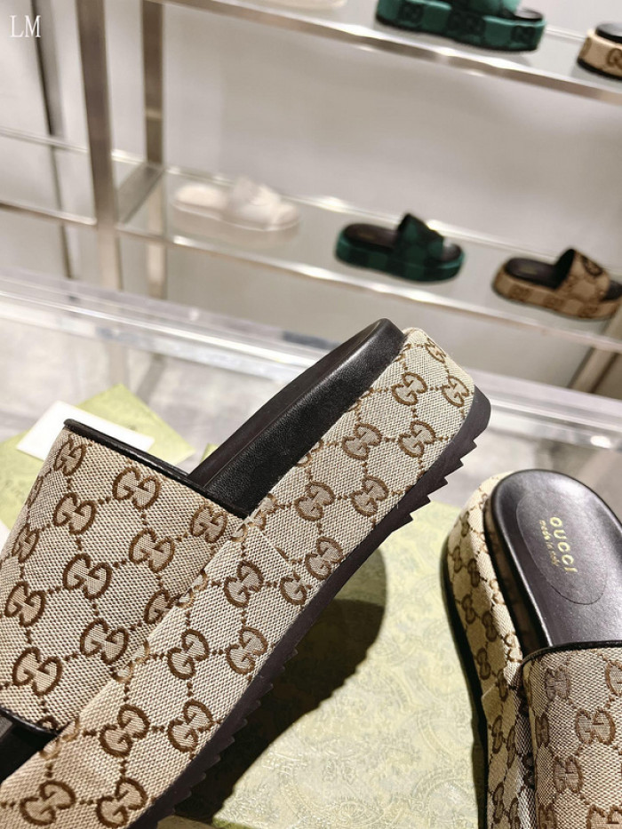 Gv*c sandals