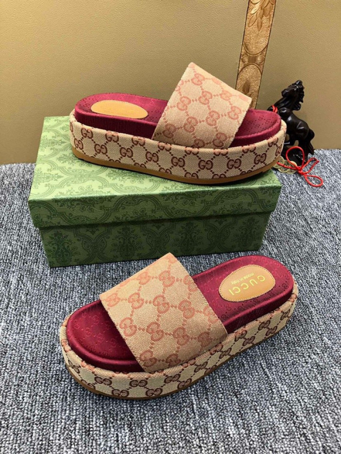 Gv*c sandals