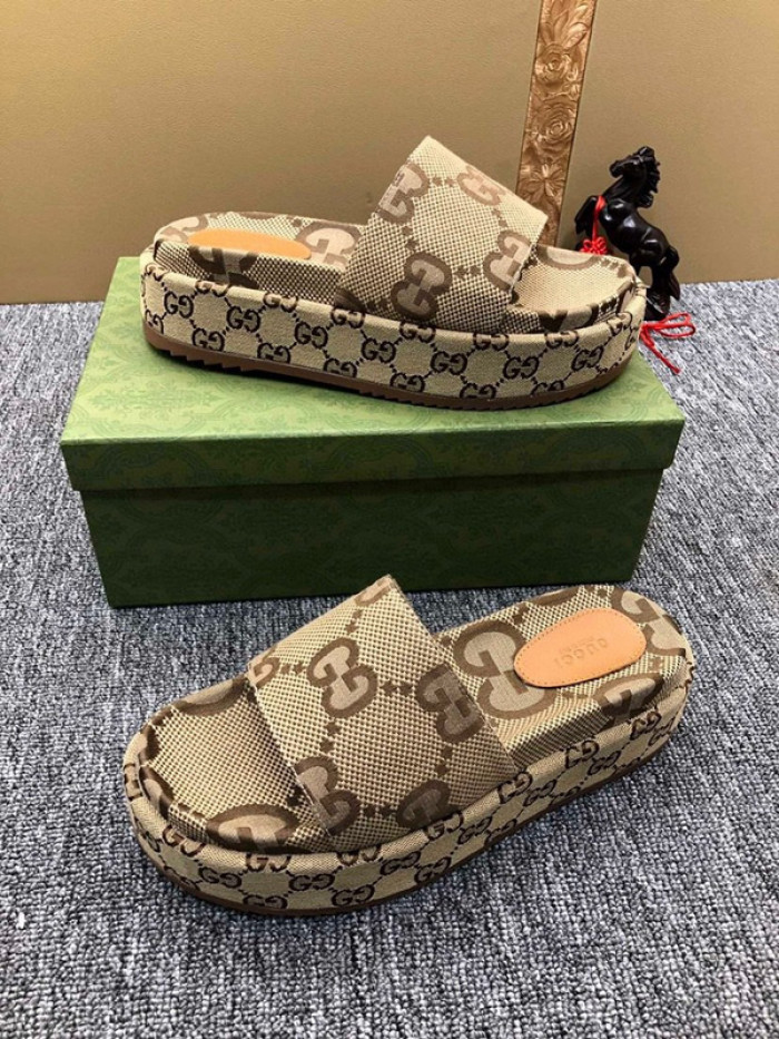 Gv*c sandals