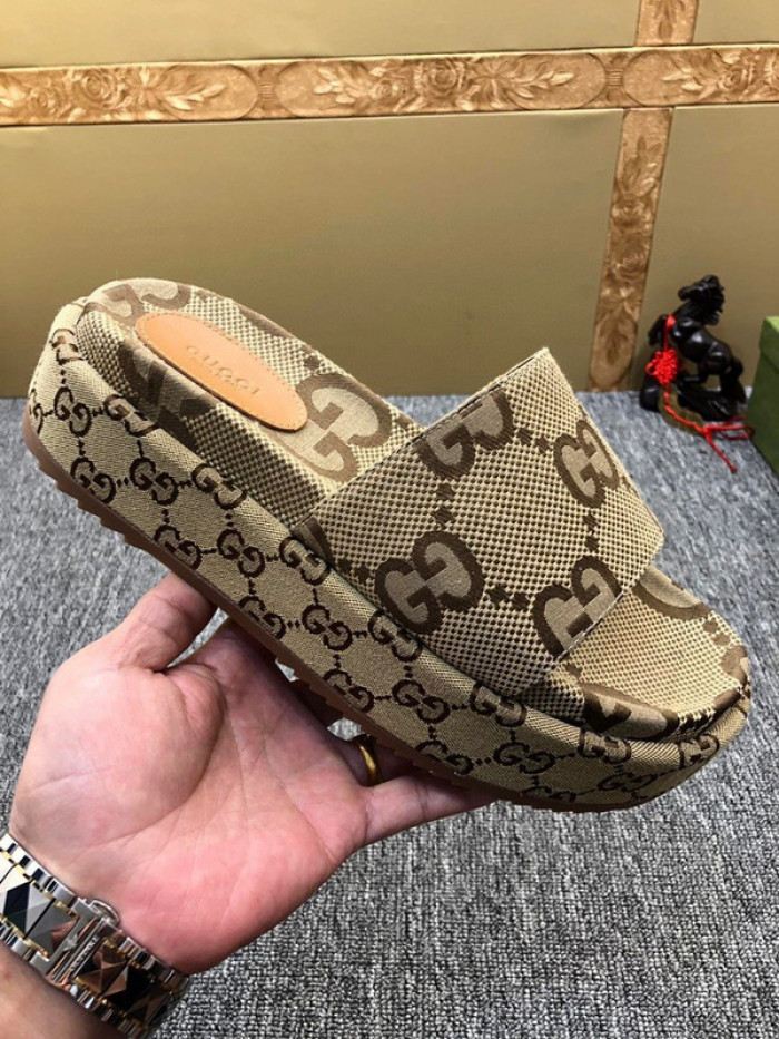 Gv*c sandals