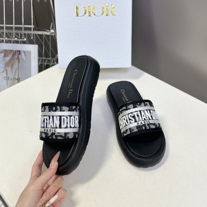 D10r lady sandals
