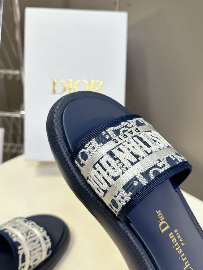 D10r lady sandals