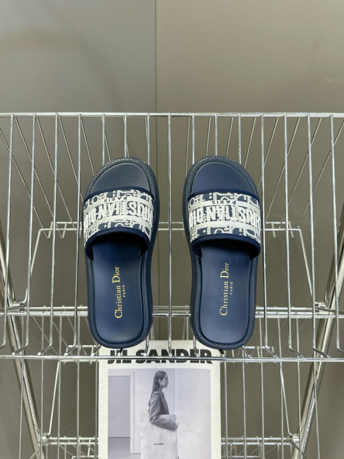 D10r lady sandals