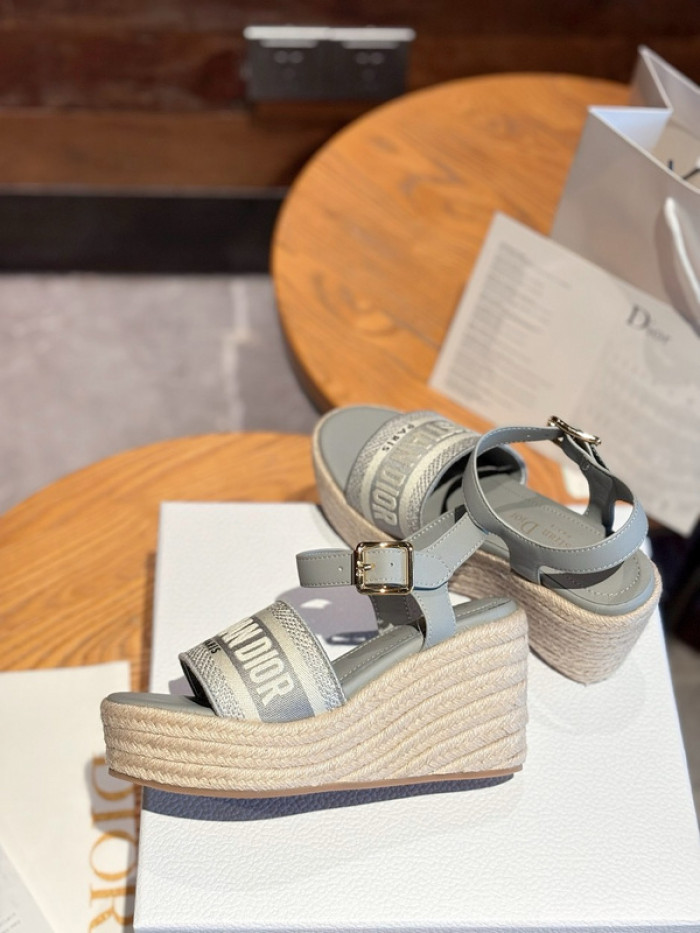 D10r lady sandals