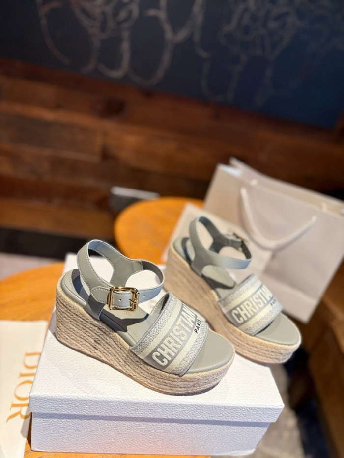D10r lady sandals