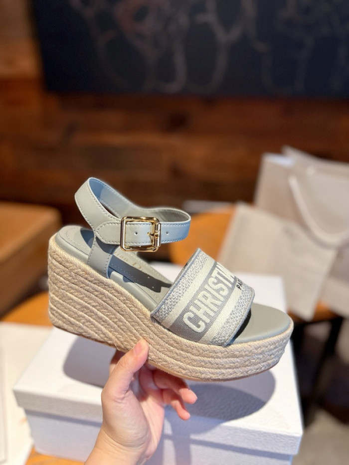 D10r lady sandals