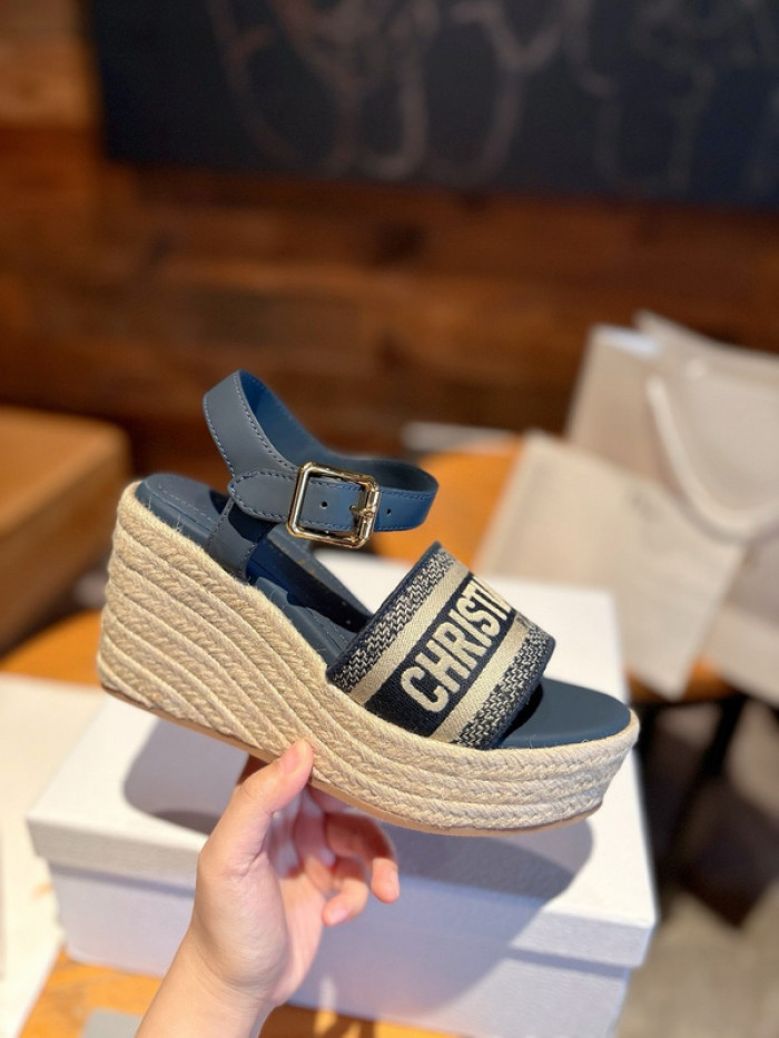D10r lady sandals