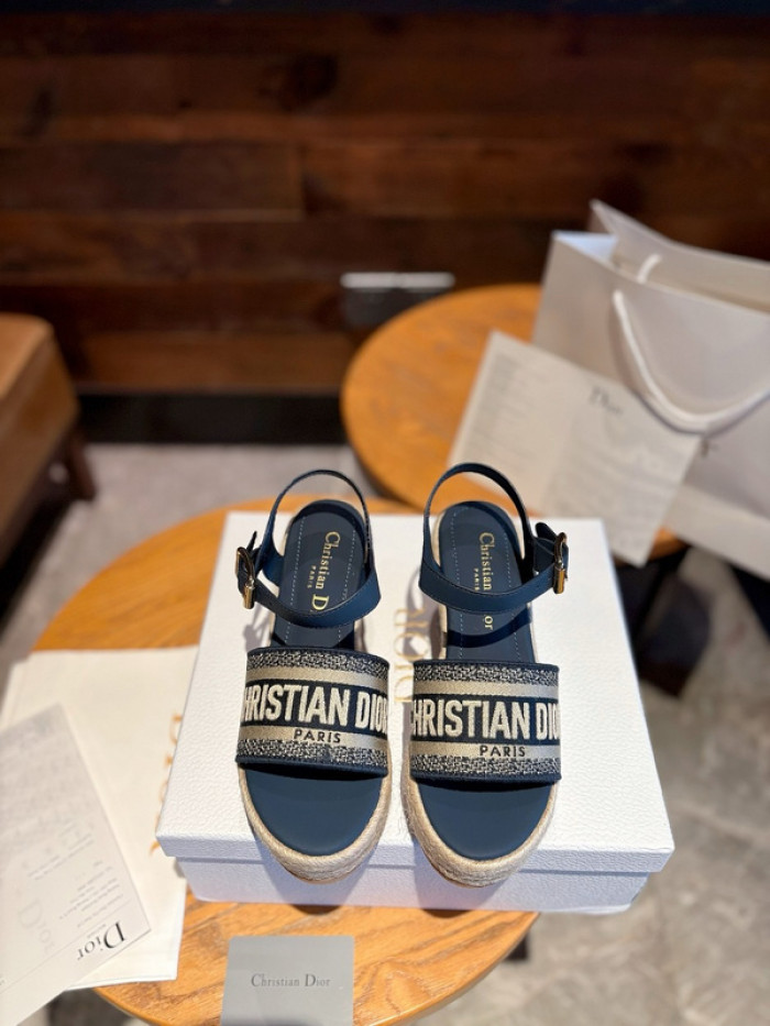 D10r lady sandals