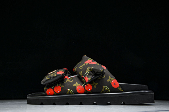 LV SANDALS