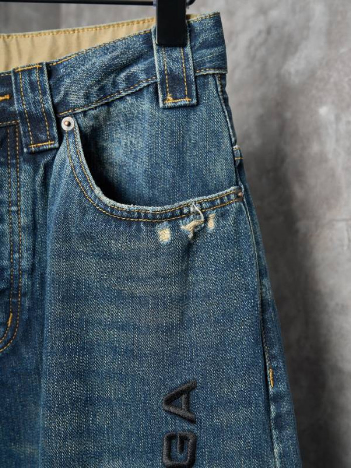 Balen*ciaga Jeans