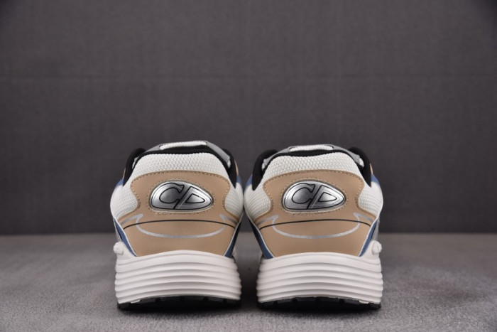 D10r b30 sneaker