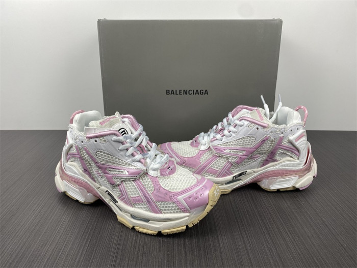 Ba*len*cia*ga runner