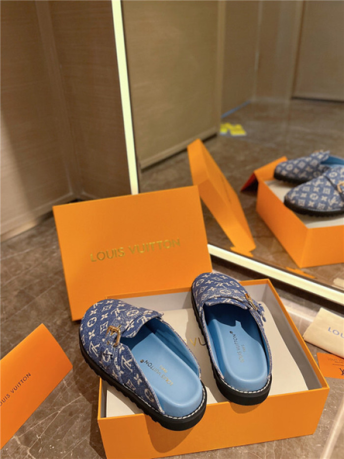 LV SANDALS