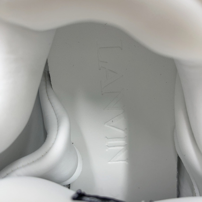 Lanu1n sneakers