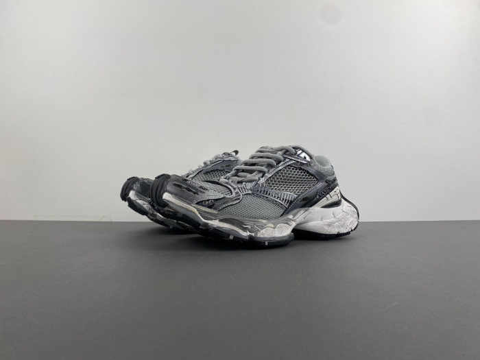 Ba*len*cia*ga runner