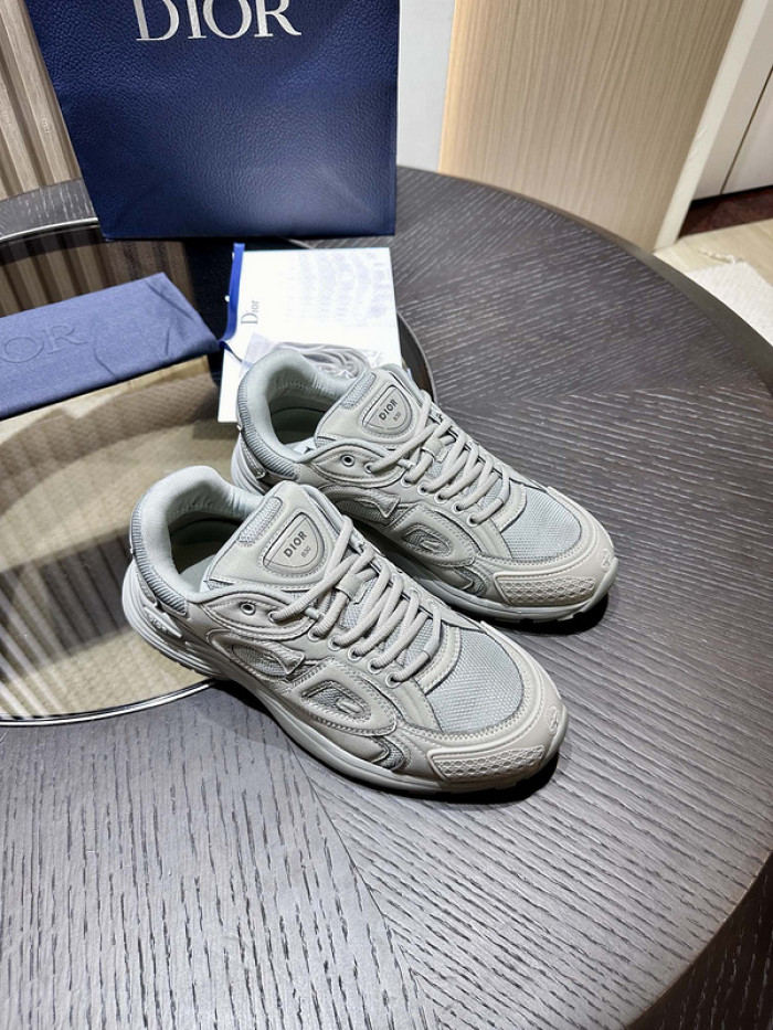 D10r b30 sneaker
