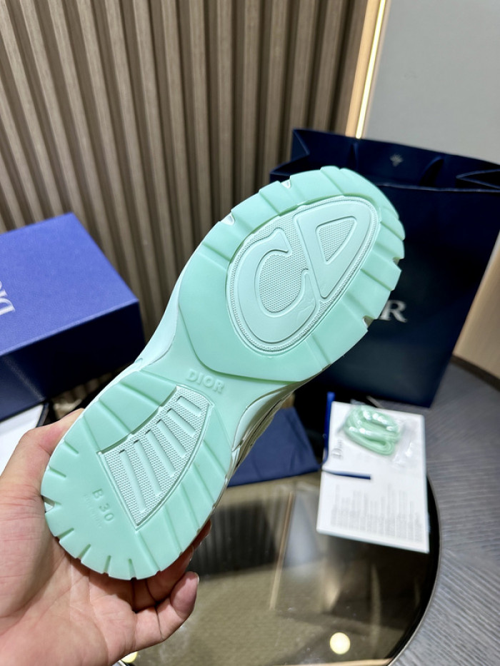 D10r b30 sneaker