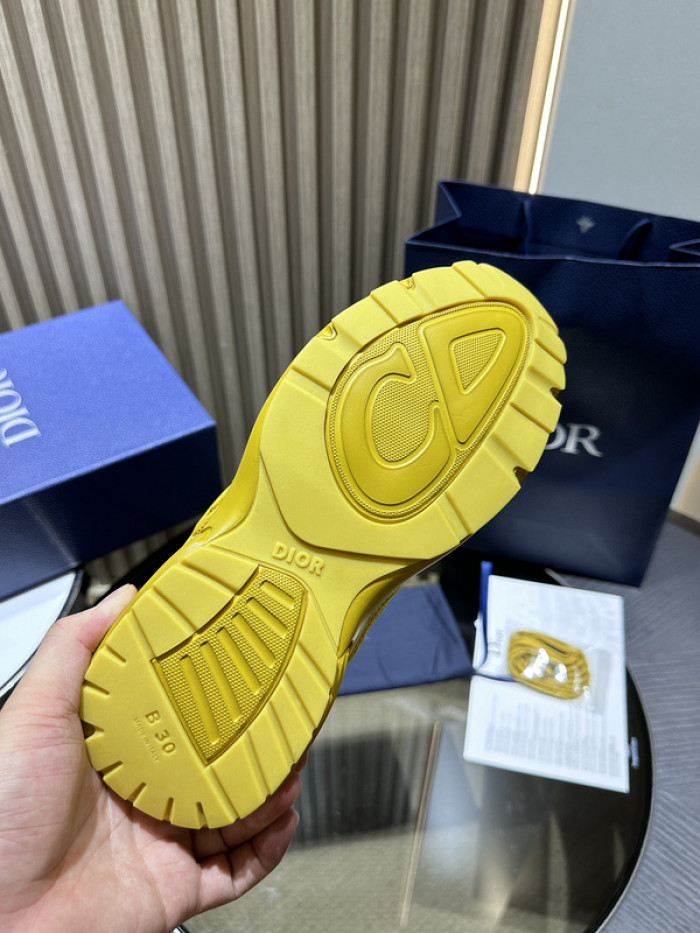 D10r b30 sneaker