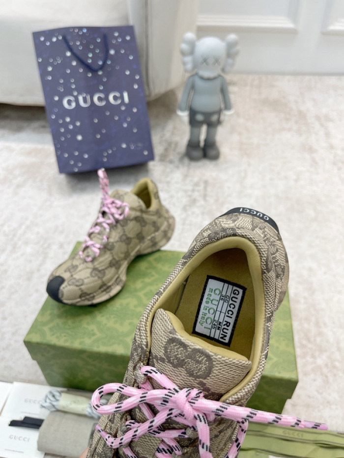 g*u*i run sneaker