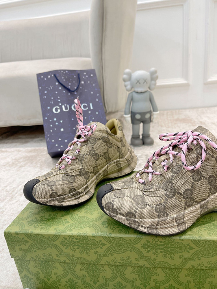 Gvc*1 run sneaker