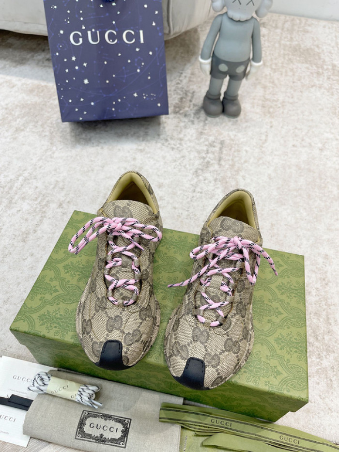 Gvc*1 run sneaker