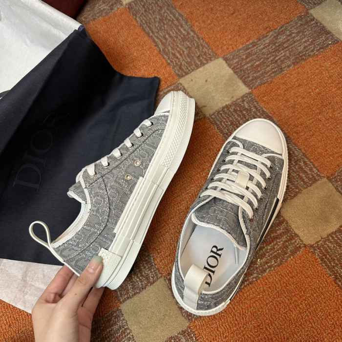D10r b23 oblique sneaker