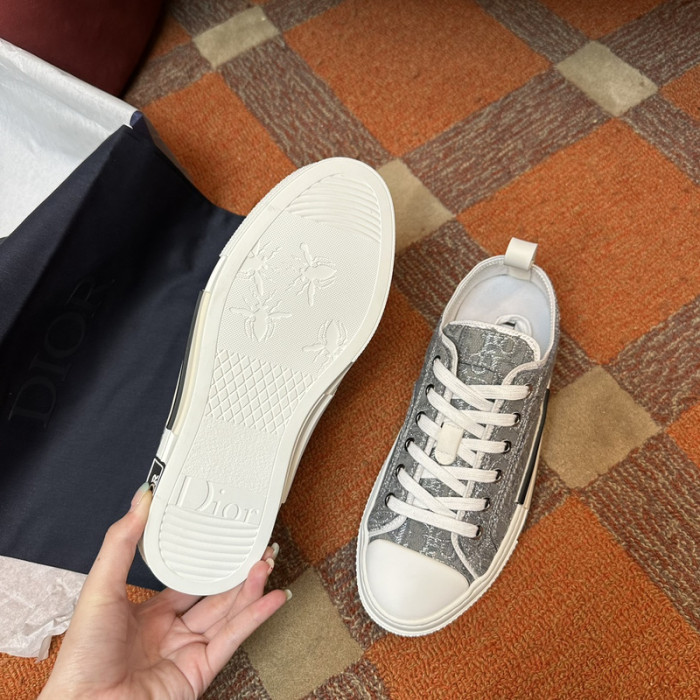D10r b23 oblique sneaker