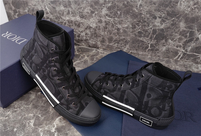 D10r b23 oblique sneaker
