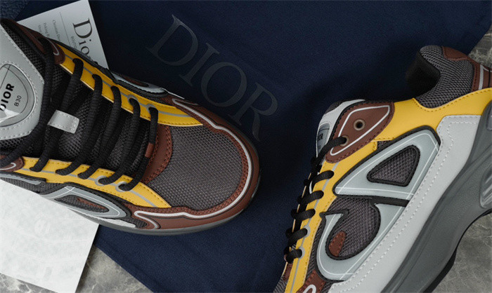 D10r b30 sneaker