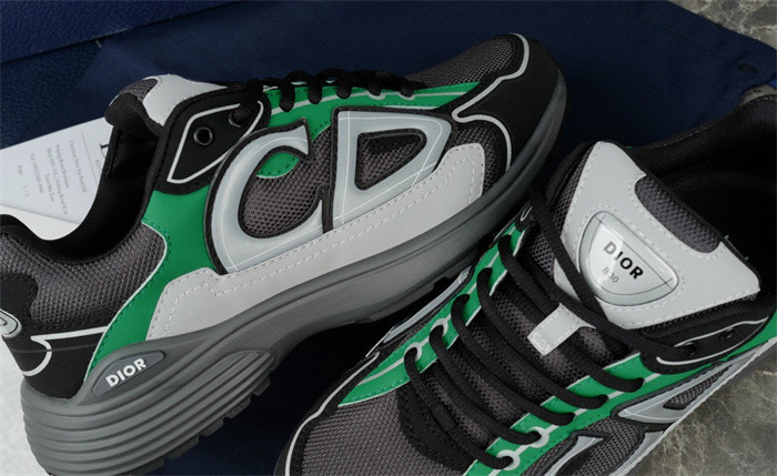 D10r b30 sneaker