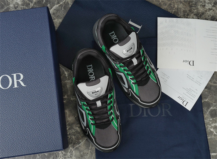 D10r b30 sneaker