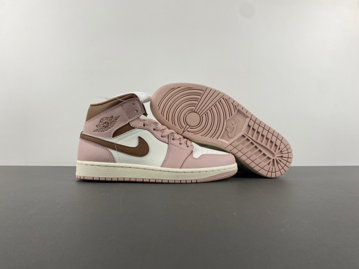 Air Jordan 1 Mid Feasts BQ6472-620