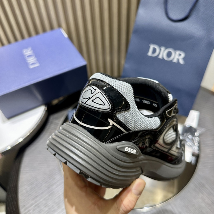 D10r b30 sneaker