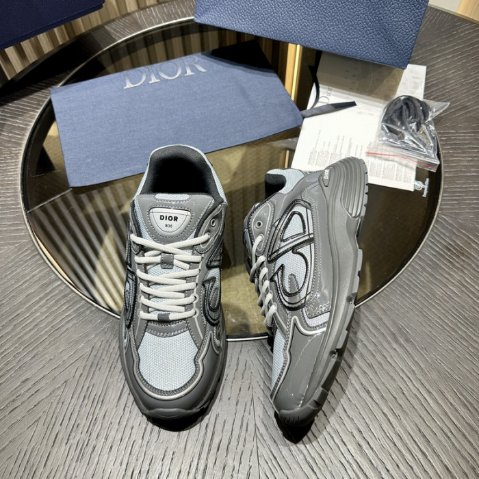 D10r b30 sneaker