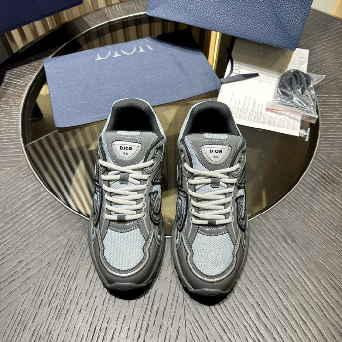 D10r b30 sneaker