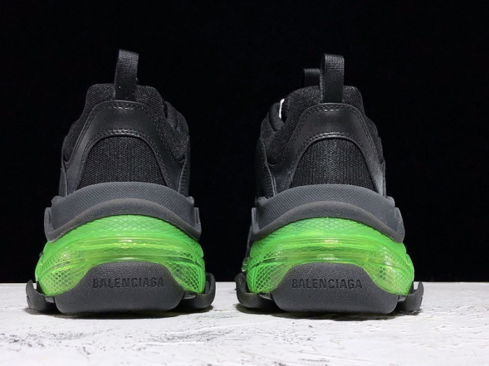 blcg sneaker triple.s.gomma noir green 541624-w0901-2140