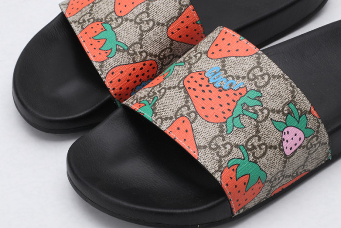 Gv*c sandals