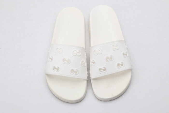 G*u*i sandals