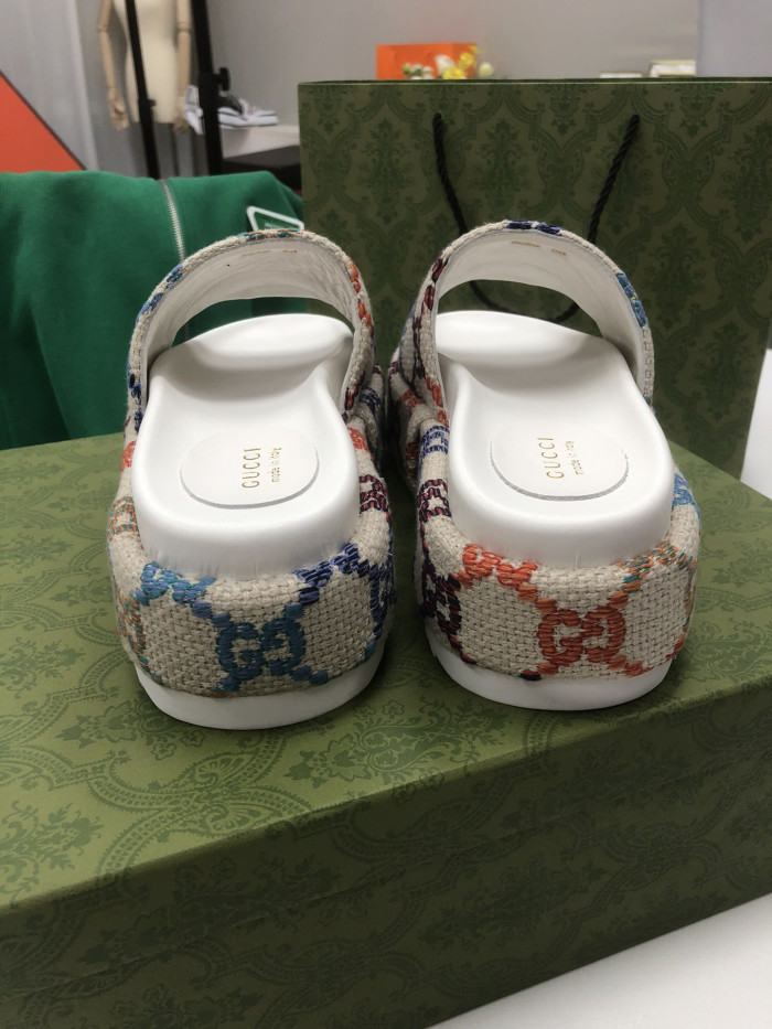 Gv*c sandals
