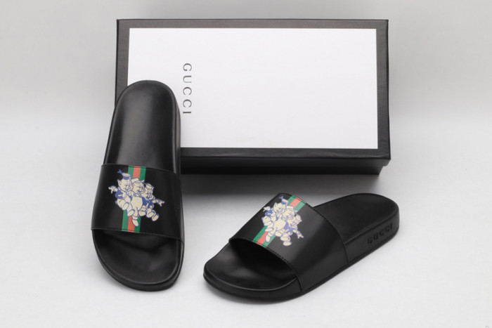 G*u*i sandals