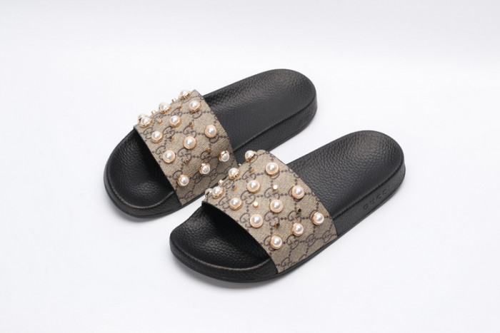 Gv*c sandals