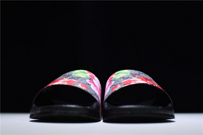 Gv*c sandals
