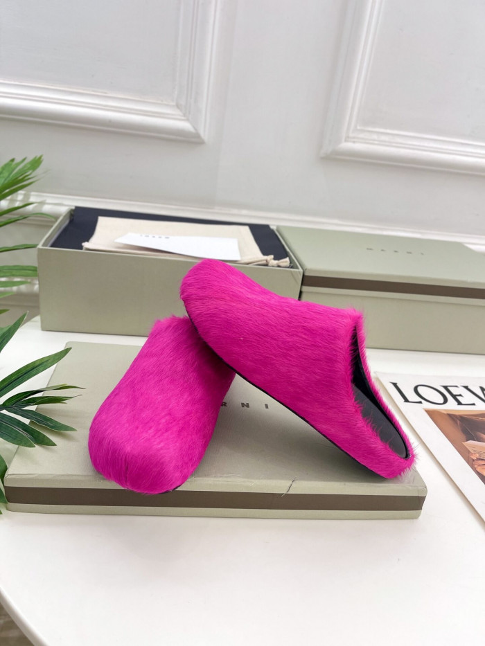 Ma*n1 calf hair slippers