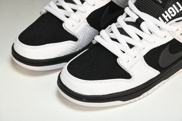 nike sb dunk low x tightbooth fd2629-100
