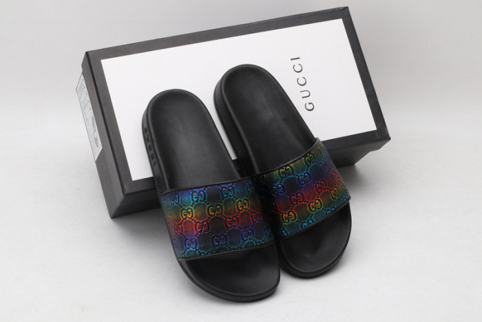 G*u*i sandals