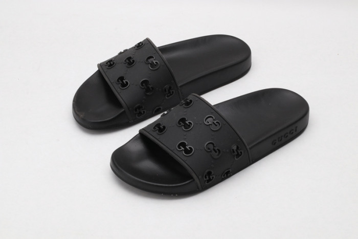 Gv*c sandals
